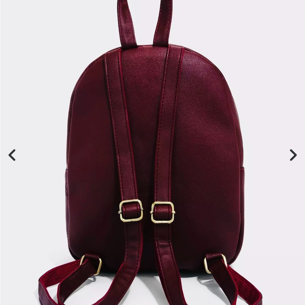 Harry Potter Embossed Gryffindor Maroon Backpack with Embossed Crest - Picture 7 of 11